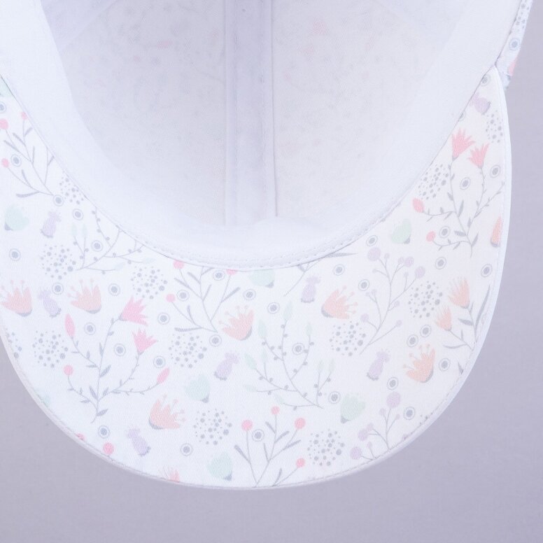 Vasarinė kepurė su snapeliu